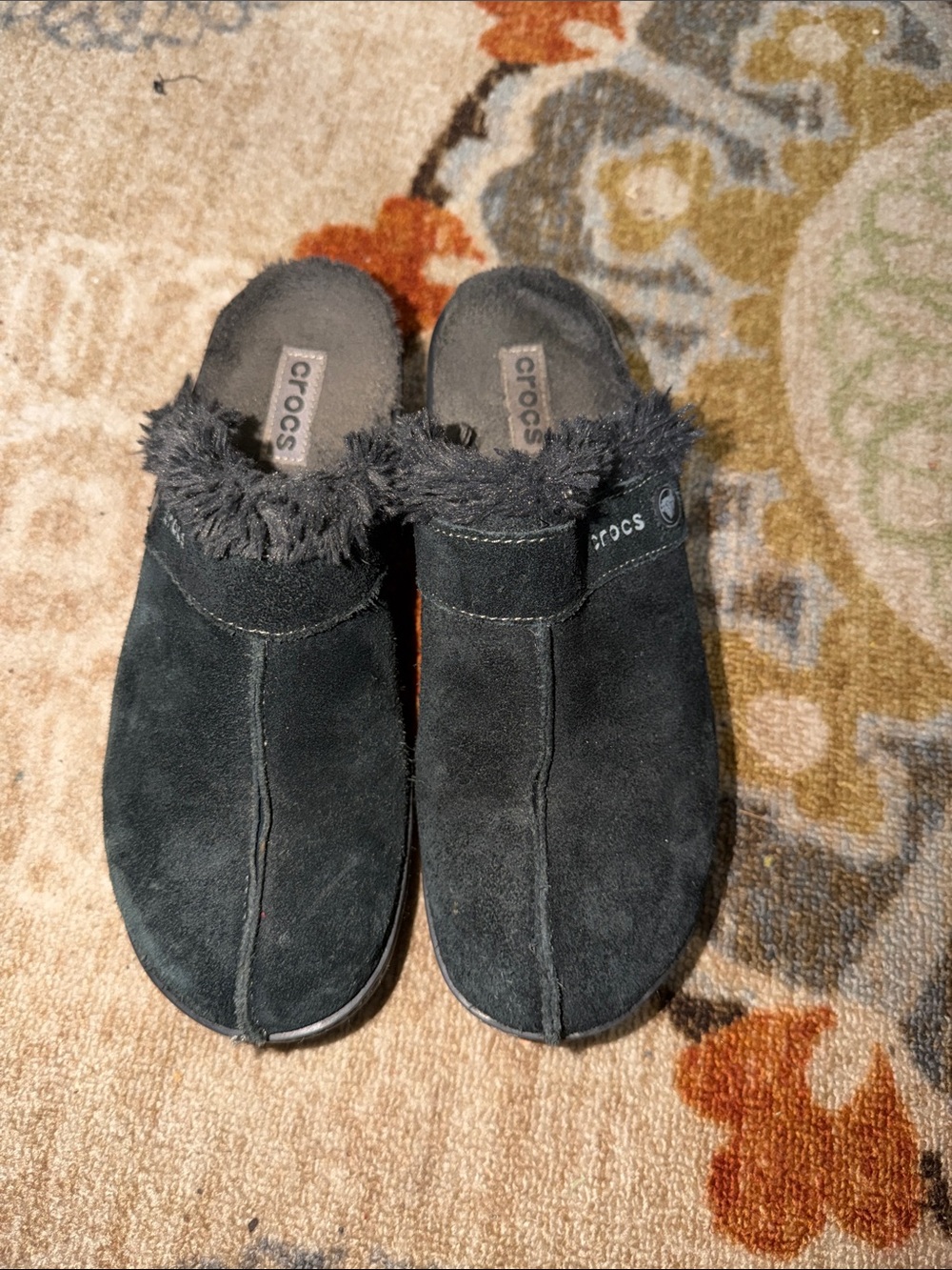 CROCS women’s Black Faux-Fur Lined Slip-On Clogs